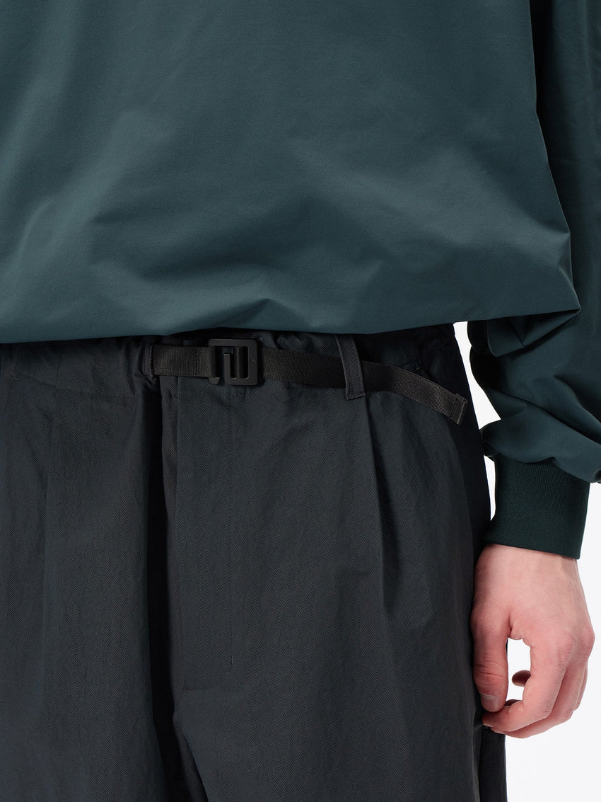 One Tuck Tapered Ankle Pants