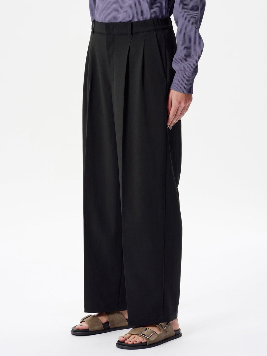 2-tuck Straight Pants