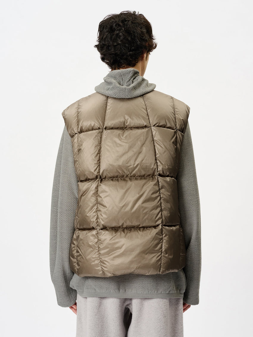 Goldwin 0 Three-Dimensional Down Light Vest